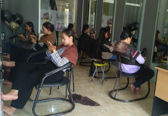 Rahasia Kecantikan di Jantung Cilacap: D&E Salon yang Menyinari Setiap Hari